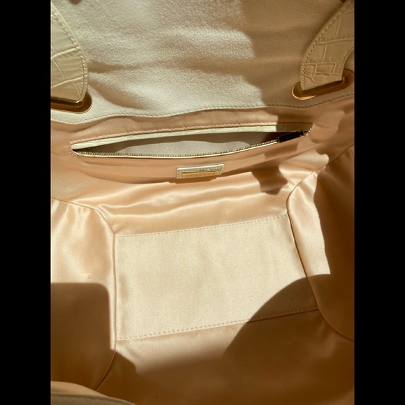 🎊HP🎊Versace Cream Canyon Bag Medium - Picture 8 of 14